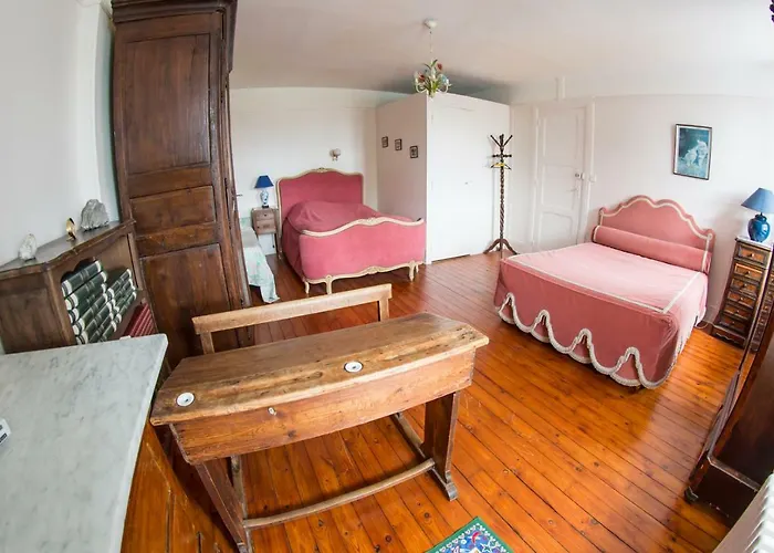 Chambres D'hotes La Bergerie ベッド・アンド・ブレックファスト 2*